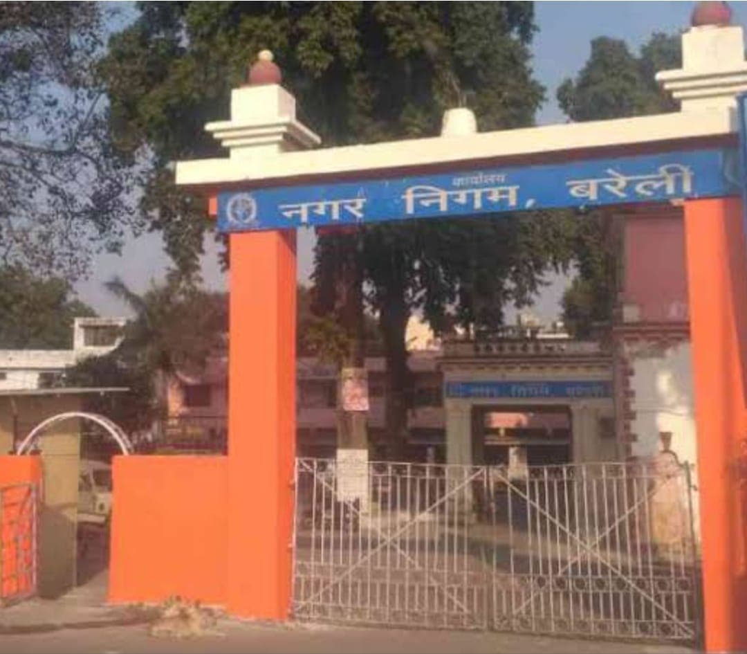 Bareilly News: नगर निगम के सफाई कर्मियों ने दी आंदोलन की चेतावनी, गर्म वर्दी न मिलने से सता रही सुबह की सर्दी