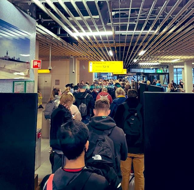 'ओमिक्रोन' पर सख्त पहरा,भारत ने जोखिम वाले देशों की लिस्ट जारी की, पड़ोसी चीन-बांग्लादेश भी शामिल