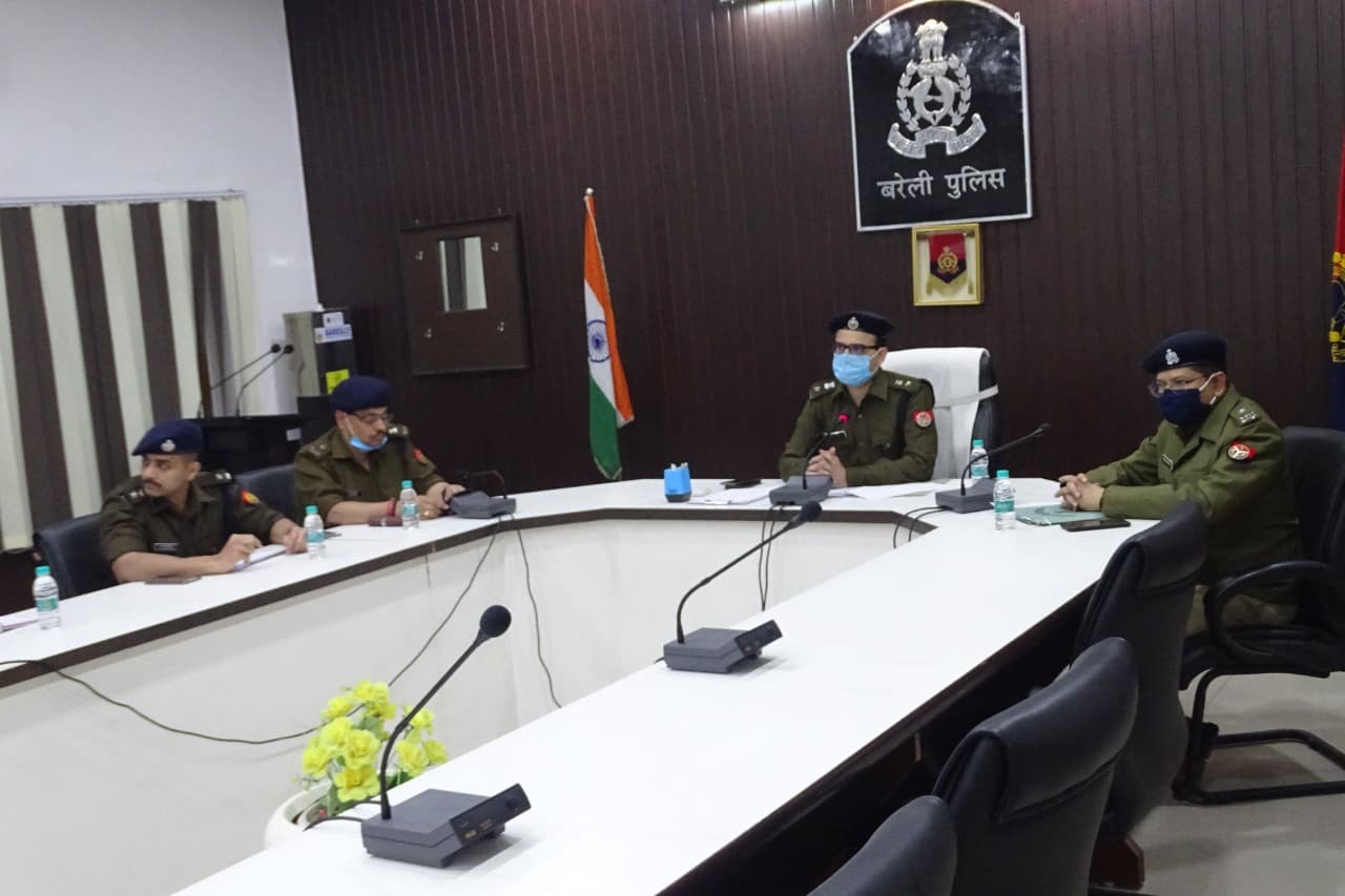 Bareilly News: एसएसपी ने गोकशी मामले में चार सिपाहियों को किया लाइन हाजिर, कहा- आरोपियों की जब्त करें संपत्ति