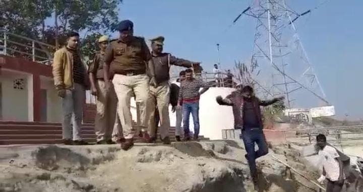 Kanpur Triple Murder Case: आरोपी डॉक्टर ने गंगा में कूदकर खुदकुशी तो नहीं की? पुलिस कर रही कॉम्बिंग