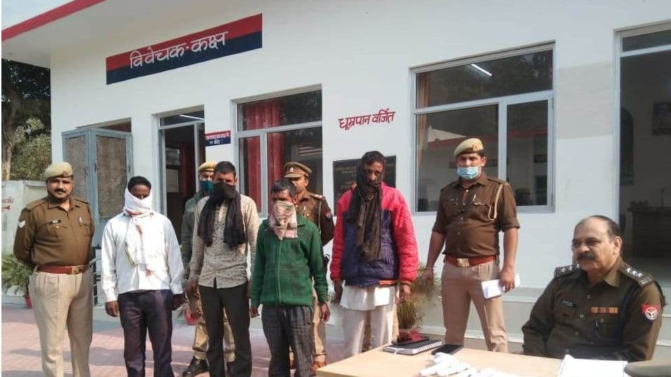 Bareilly Crime News: बरेली में पशु चोरी करने वाले बड़े गैंग का खुलासा, चार गिरफ्तार