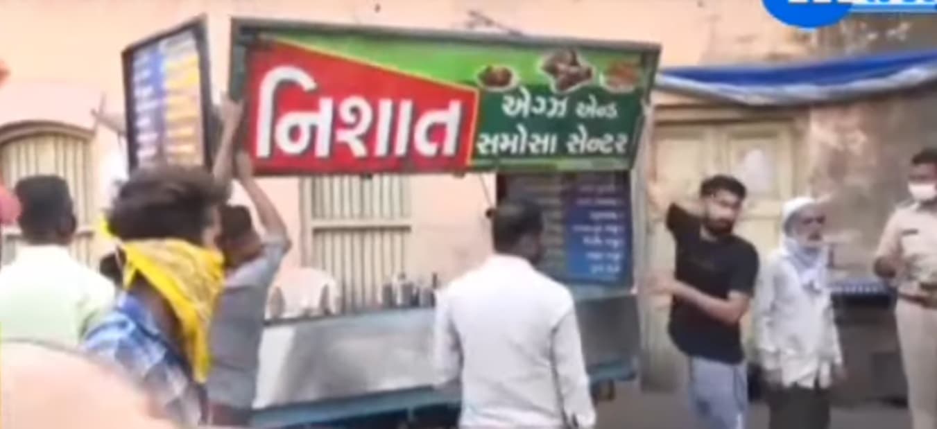 नॉनवेज बेचने पर बैन लगाने को लेकर गुजरात हाईकोर्ट की फटकार, कहा- आपको मांसाहार पसंद नहीं ये आपका नजरिया है