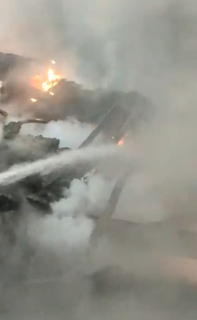 Pilibhit News: मोदी ऑयल फैक्ट्री में लगी भीषण आग, लाखों की मशीन-सामान जलकर खाक, एक महीने में दूसरी घटना