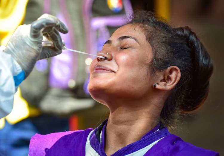 भारत में 'ओमिक्रॉन' ने पकड़ी रफ्तार, केरल में 4 नए मामले, संक्रमितों की संख्या 160 के पार