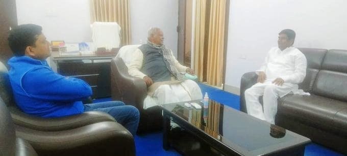 यूपी चुनाव: मांझी-सहनी की  मुलाकात के बाद बिहार में अटकलों का बाजार गर्म