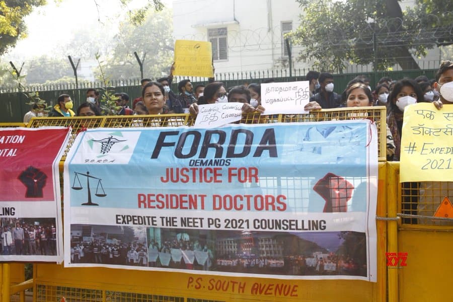 NEET काउंसलिंग में देरी से नाराज डॉक्टरों ने वापस लिया हड़ताल, आज लौटेंगे काम पर