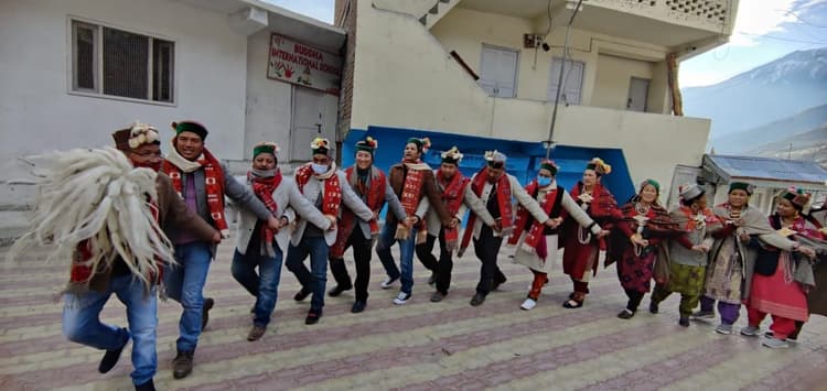 हिमाचलः किन्नौर के पूह खंड के गांवों में लोसर पर्व की धूम, बौद्ध परंपरा से नए साल का स्वागत