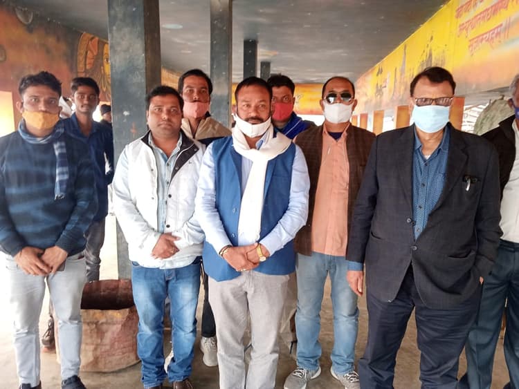 BSP ने इलाहाबाद दक्षिणी विधानसभा से अधिवक्ता देवेंद्र मिश्र को बनाया प्रत्याशी, जानें सीट का इतिहास