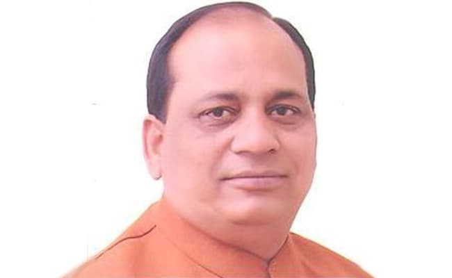 UP Election 2022: बीजेपी के स्टार प्रचारकों की लिस्ट में एटा सांसद राजवीर सिंह का नाम शामिल