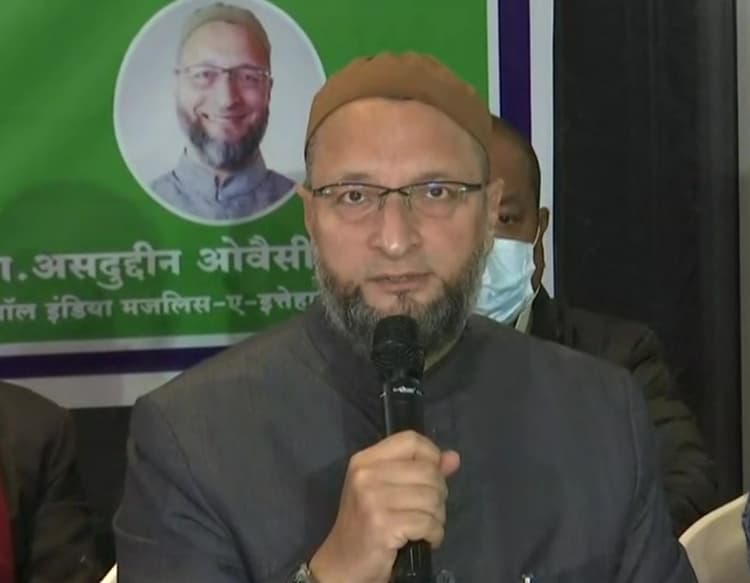 असदुद्दीन ओवैसी ने बाबू सिंह कुशवाहा के साथ गठबंधन का किया ऐलान, कहा- सत्ता में आए तो होंगे दो सीएम