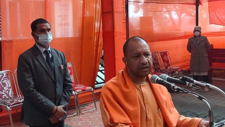 भाजपा ने पेशेवर गुंडों की संपति पर बुलडोजर चलाया, अलीगढ़ में CM योगी ने विपक्षी पार्टियों पर साधा निशाना