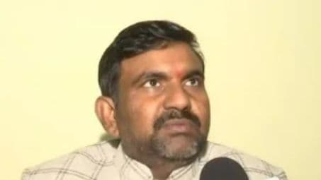 UP Chunav 2022: फतेहाबाद विधायक जितेंद्र वर्मा ने छोड़ी बीजेपी, सपा के बने जिला अध्यक्ष