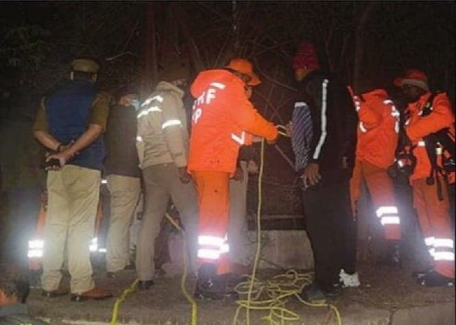 प्रयागराज: छात्रा के साथ गैंगरेप के बाद बदमाशों ने हत्या कर शव को गहरे कुएं में फेंका, प्रेमी को भी पिटा