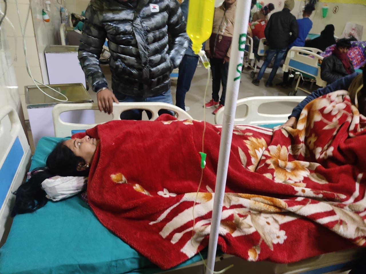 UP Chunav 2022: ‘लड़की हूं, लड़ सकती हूं’ के नारे वाली कांग्रेस ‘बेदम', टिकट नहीं मिला तो महिला हुई बेहोश