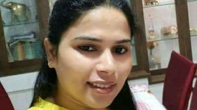 पति की हत्या के बाद रखा राजनीति में कदम, अब सपा ने चायल सीट से बनाया प्रत्याशी, जानें कौन हैं पूजा पाल?