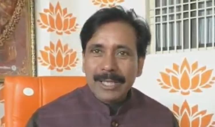 UP Election 2022: ओम प्रकाश राजभर यूपी में कहीं से भी चुनाव लड़ें, उनकी जमानत जब्त होनी तय है- अनिल राजभर