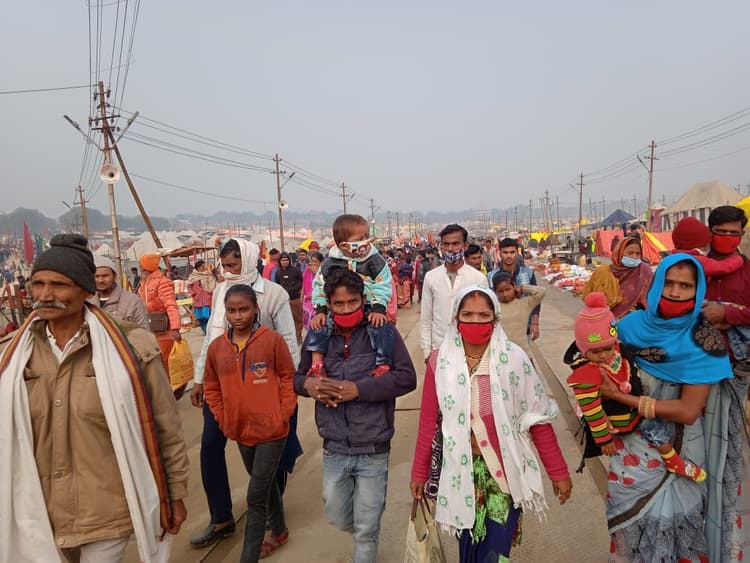 मौनी अमावस्या को लेकर प्रयागराज पहुंचने लगे श्रद्धालु, मंडल आयुक्त ने तैयारियों को लेकर की समीक्षा