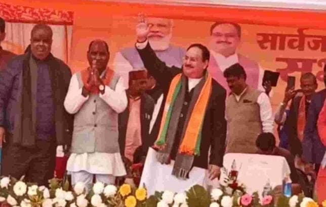 SP के राज में गुंडे माफिया हावी, जबकि योगी सरकार ने बहाई विकास की गंगा, जेपी नड्डा ने अखिलेश पर बोला हमला