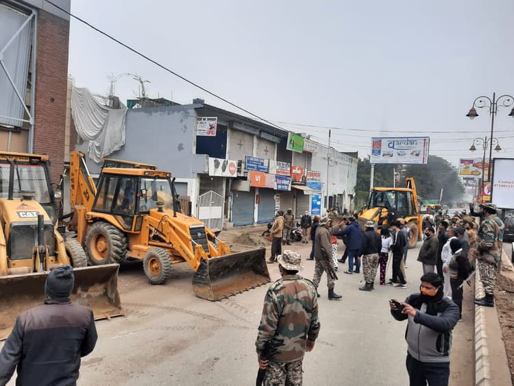 Bareilly News: बीडीए ने शराब माफिया मनोज जयसवाल के बार और रेस्टोरेंट को किया ध्वस्त, यह है आरोप