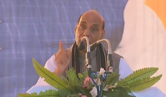 UP Chunav 2022: सपा की सरकार ने प्यासे को पानी देने में देरी कर किया सबसे बड़ा पाप- राजनाथ सिंह