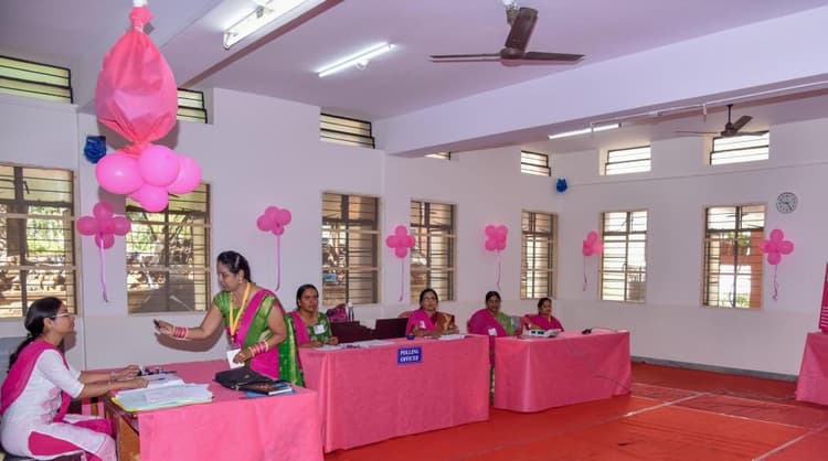 UP Election 2022: अलीगढ़ में इस बार पिंक बूथ पर मतदान करेंगी महिलाएं, 35 बूथ तैयार