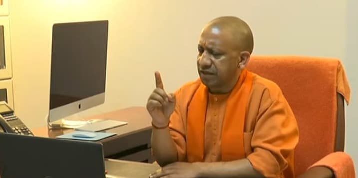 Babar Murder Case: सीएम योगी ने बाबर की मां से कहा- मैं आपका दूसरा बेटा, दोषियों पर सख्त एक्शन के निर्देश
