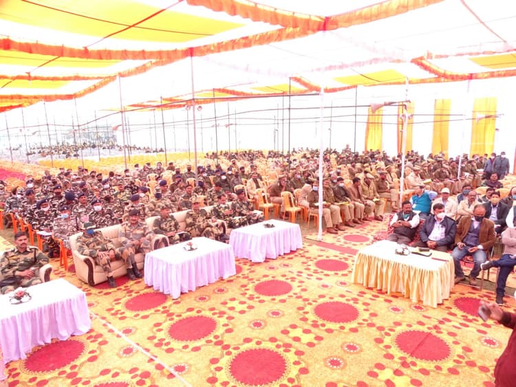 बरेली की नौ विधानसभा सीट के लिए सात जगह से रवाना होंगी पोलिंग पार्टियां, 32,93,703 मतदाता करेंगे वोट