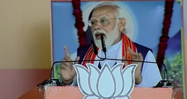 संत रविदास की प्रेरणा से हमारी सरकार सबका साथ, सबका विकास और सबका विश्वास के मंत्र पर चल रही है: PM Modi