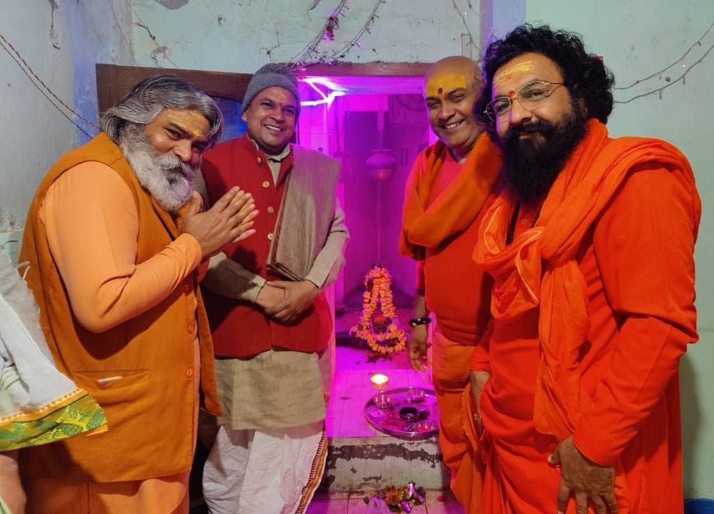 वाराणसी में 'हमारी काशी हमारे देवालय’ अभियान का हुआ शुभारंभ, मंदिरों में पूजन-अर्चना