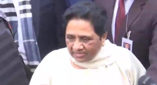 UP Chunav 2022 4th Phase Voting: बसपा प्रमुख मायावती ने किया मतदान, बोलीं- मुसलमान सपा को नहीं देंगे वोट