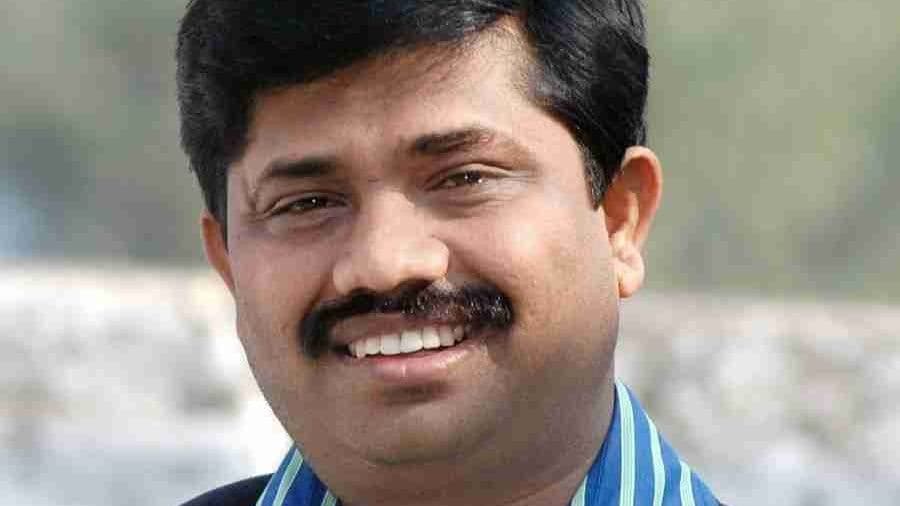 UP News: डिप्टी सीएम मौर्य ने रईस शुक्ला को ज्वाइन कराइ BJP, मंत्री नंदी ने पार्टी के खिलाफ खोला मोर्चा