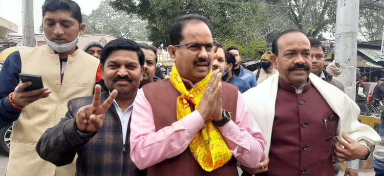 बरेली में विधायक राजेश मिश्रा और रोशन लाल वर्मा सबसे कम पढ़े-लिखे, यह एमएलए सबसे ज्यादा शिक्षित