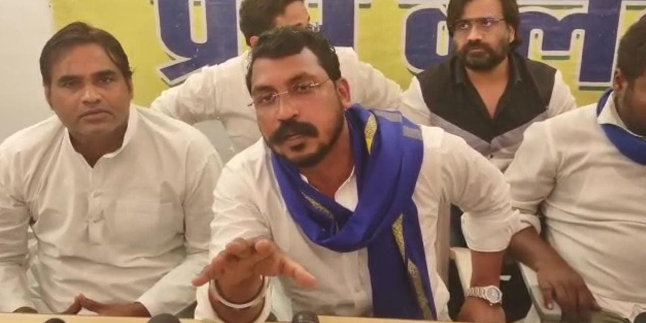 चंद्रशेखर आजाद का BJP पर कटाक्ष, कहा - जनता इस बार के चुनाव में गुलामी की बेड़ियां काटकर करेगी मतदान