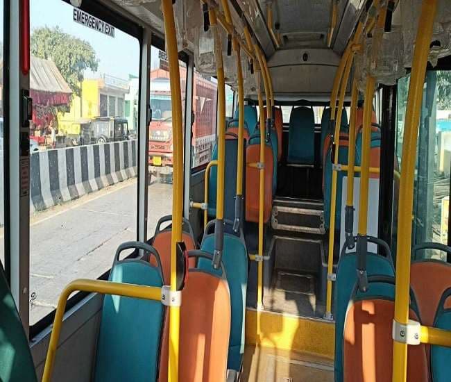 Aligarh News: इलेक्ट्रिक बसों में नहीं बैठ रहे लोग, खाली रह जाती हैं कई सीटें, कहीं यह वजह तो नहीं?