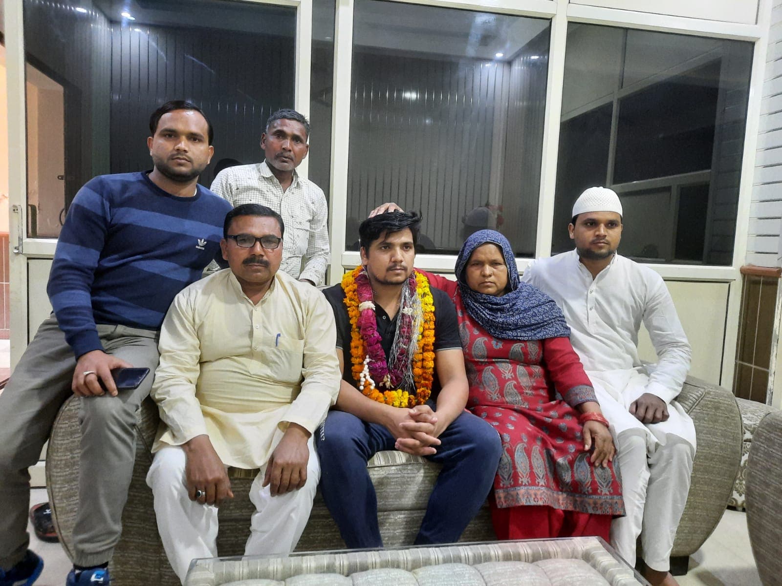 Ukraine Russia War: यूक्रेन से बरेली लौटे मोहम्मद आशिफ, खुशी में परिजनों के छलके आंसू