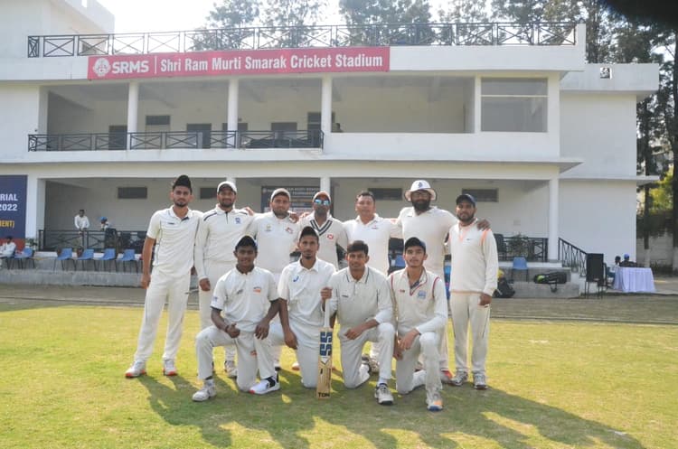 आर्यन क्रिकेट अकादमी ने आरसीसी को दी शिकस्त, शानदार बल्लेबाजी के लिए अनमोल प्रकाश बने मैन ऑफ द मैच