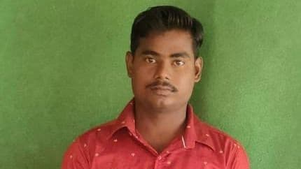 Varanasi News: वाराणसी में युवक की गला रेतकर हत्या, परिजनों ने लगाया यह आरोप