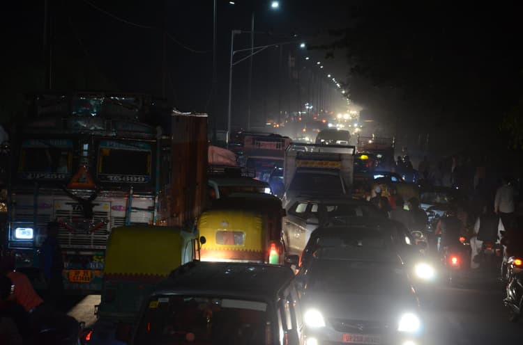 Bareilly News: बरेली में खून से लथपथ मिली पांच वर्षीय बच्ची, दुष्कर्म की आशंका, हाईवे जाम