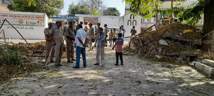 Prayagraj News: बाहुबली अतीक अहमद के घर पर फिर चला योगी का बुलडोजर, अब करीबियों पर होगी कार्रवाई