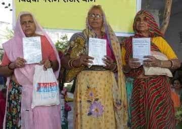 Vidhwa Pension Yojana: विधवा महिलाओं के लिए सरकार की ये पेंशन योजना है खास, हर महीने मिलती है इतनी राशि