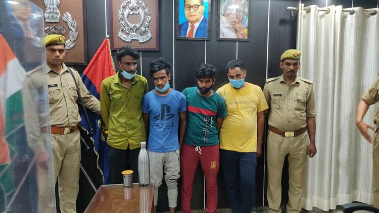 Bareilly News: गोकशी के चार इनामी बदमाश गिरफ्तार, तमंचा और चाकू बरामद