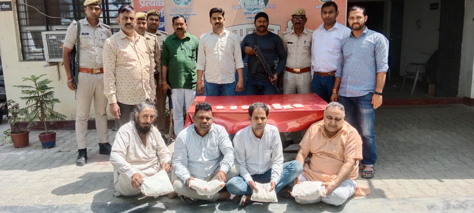 बरेली एसटीएफ ने शाहजहांपुर पुलिस के साथ 13.20 करोड़ की अफीम पकड़ी, झारखंड से उत्तराखंड में होनी थी सप्लाई