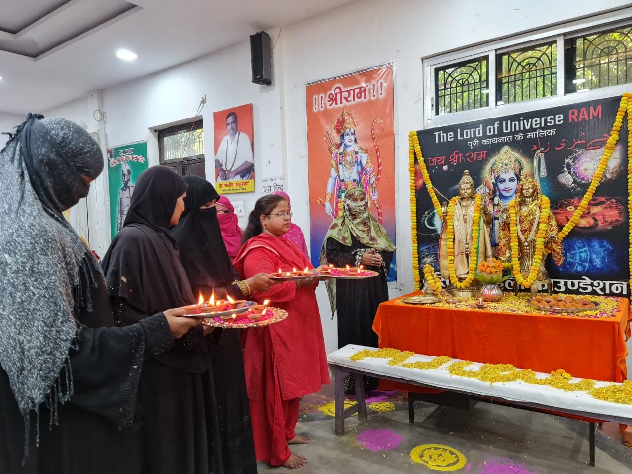 Ram Navami 2022: काशी की मुस्लिम महिलाओं ने प्रभु श्रीराम की आरती, कहा- भगवान सबके हैं