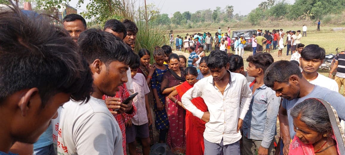 Bihar News: औरंगाबाद में तेज रफ्तार थार व बाइक की टक्कर में दो युवकों की मौत, एक की हालत गंभीर