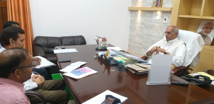 किसानों के दुग्ध मूल्य का भुगतान समय से हो, बिचौलियों की भूमिका समाप्त किया जाए- धर्मपाल सिंह