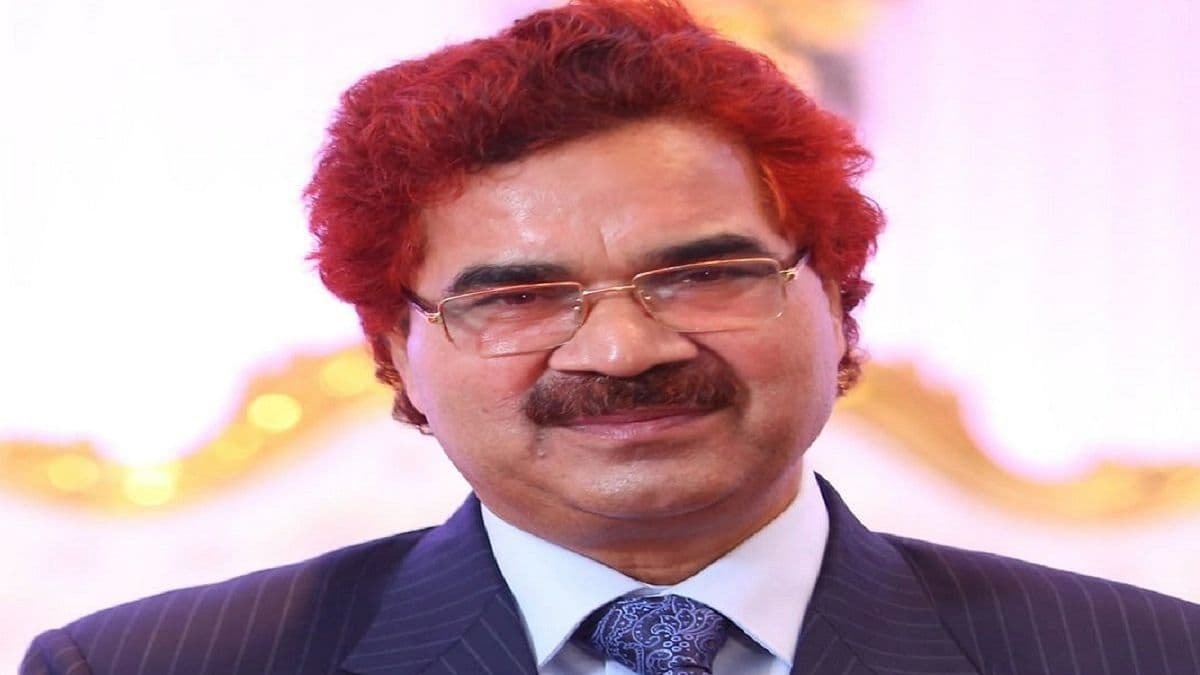 Hathras News: पूर्व मंत्री रामवीर उपाध्याय के खिलाफ धारा 82 की कार्रवाई, यह है पूरा  मामला