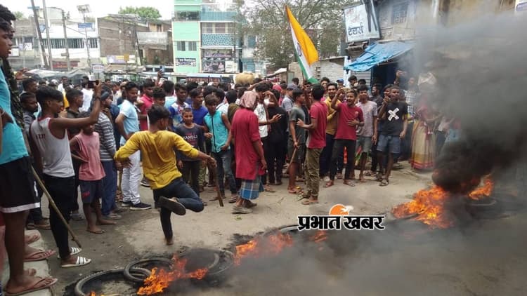Bihar Bandh: अरवल में एंबुलेंस पर हमला तो जहानाबाद में उपद्रवियों ने बस और ट्रक में लगाई आग