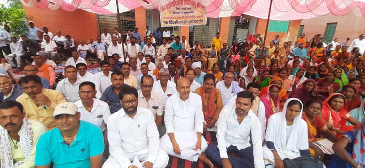 Jharkhand: पूर्व मंत्री केएन त्रिपाठी ने कहा- राज्य सरकार पदाधिकारियों पर दवाब बनाकर करा रही है उगाही