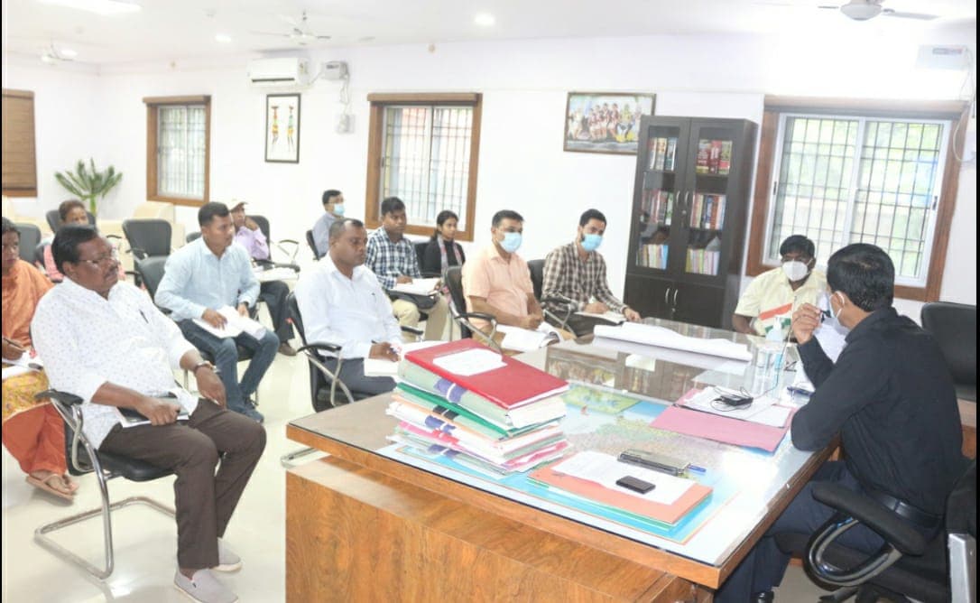 Jharkhand News: गुमला में 20 एकड़ जमीन पर बनेगा नया बस स्टैंड, डीसी ने सीओ को जमीन खोजने का दिया निर्देश