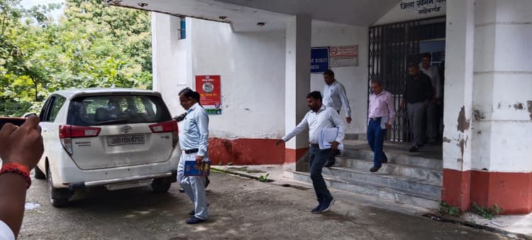 साहेबगंज DFO और DMO कार्यालय तक पहुंची ईडी जांच की आंच, पूछताछ के साथ कागजात भी खंगाले